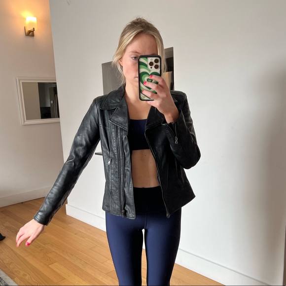 Leather jacket - Picture 7 of 9